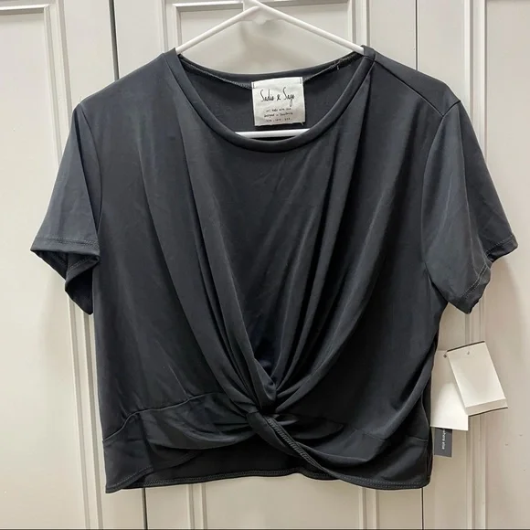 Sadie & Sage Tie Front Black Crop Top Size M - Picture 1 of 4